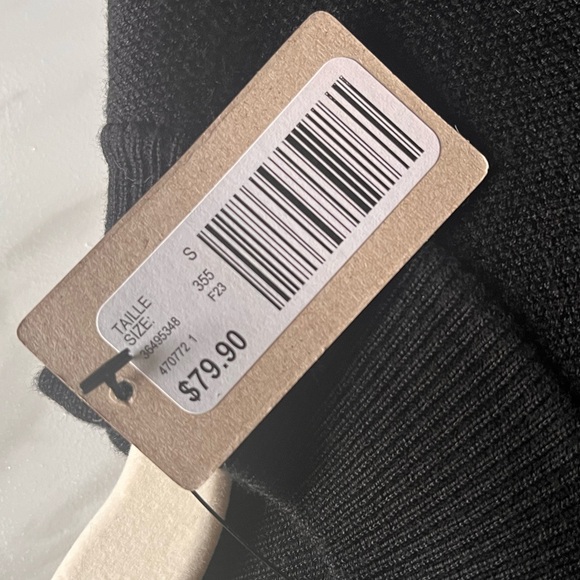 ✨NWT✨ RW&CO. Flare Sleeve Top - Picture 2 of 7